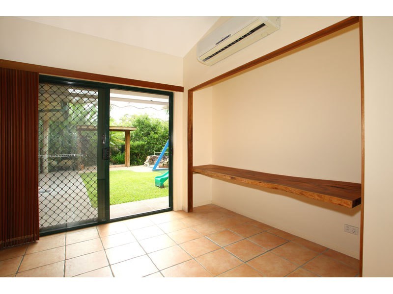 Gaven QLD 4211