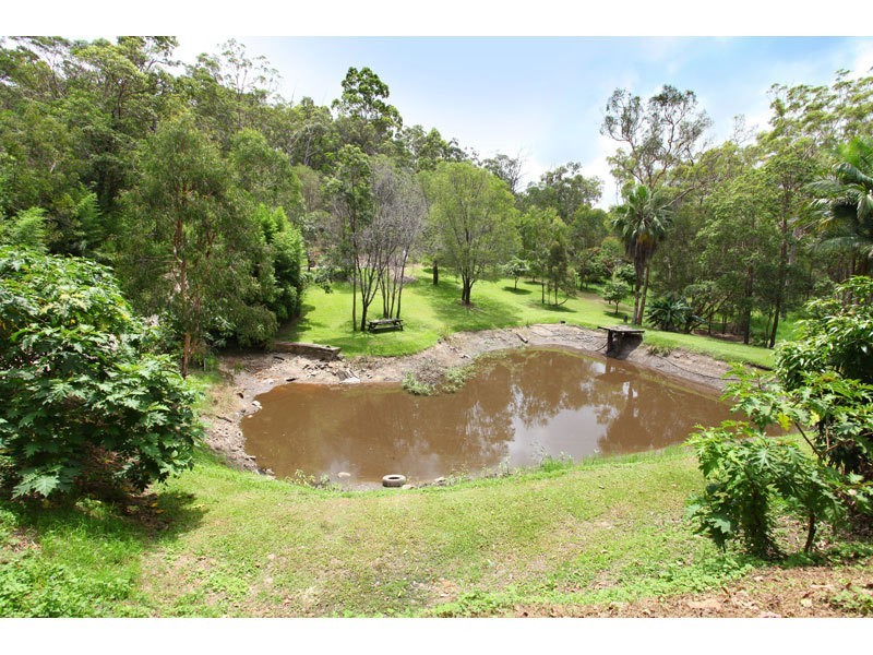 Gaven QLD 4211