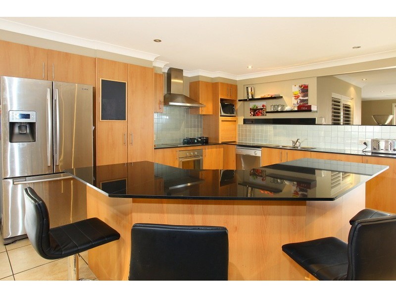 23 Perth Square, Highland Park QLD 4211