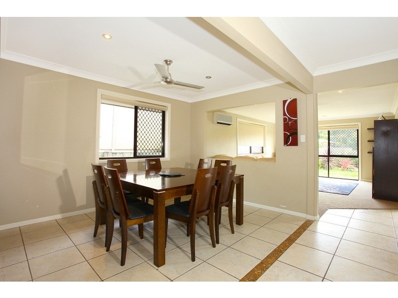 23 Perth Square, Highland Park QLD 4211