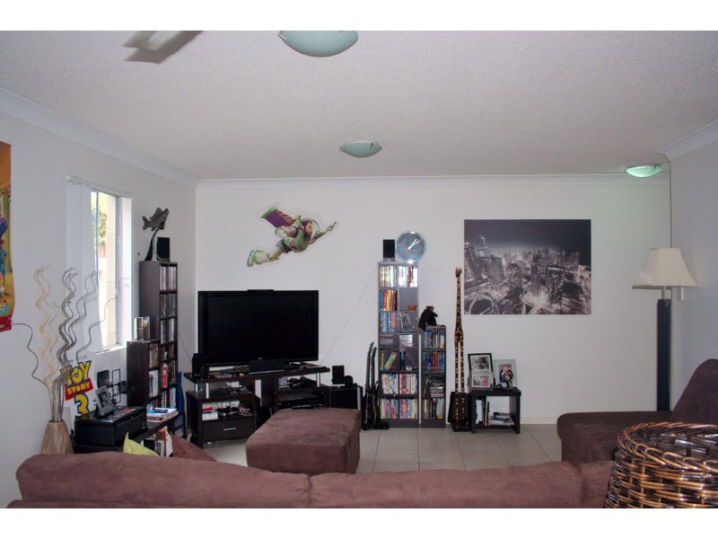 1/38 Johnston Street, Southport QLD 4215