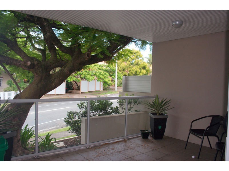 1/38 Johnston Street, Southport QLD 4215