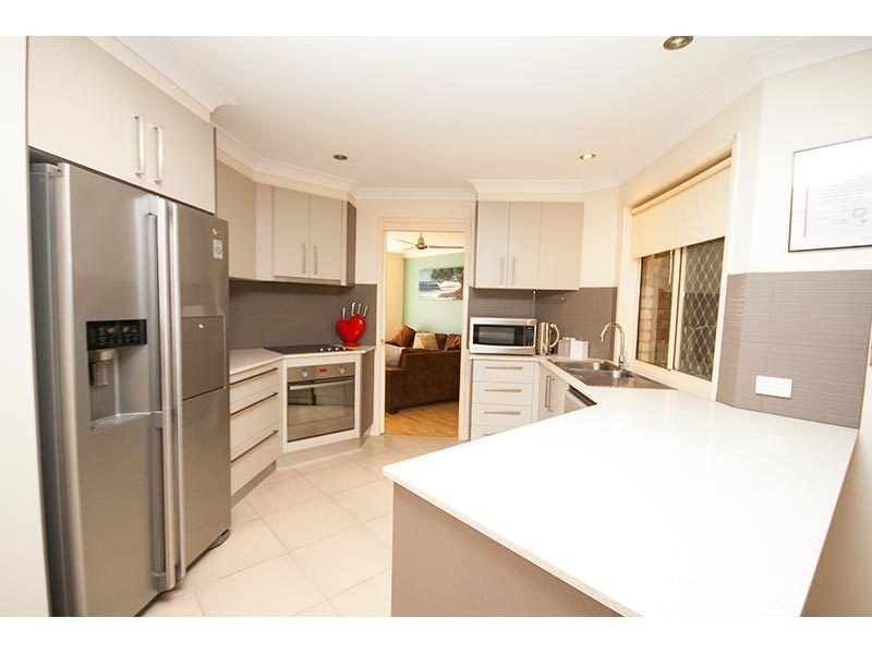 5 Gloucester Court, Highland Park QLD 4211