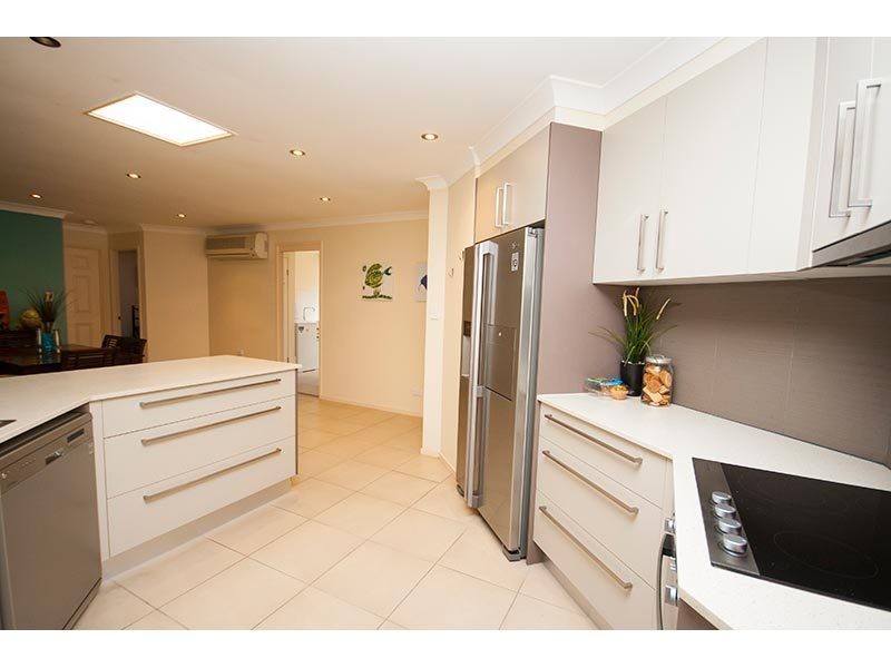 5 Gloucester Court, Highland Park QLD 4211