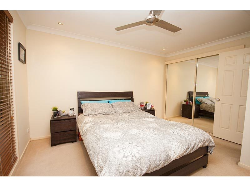 5 Gloucester Court, Highland Park QLD 4211