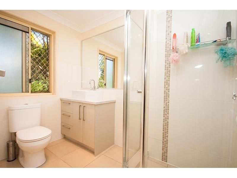 5 Gloucester Court, Highland Park QLD 4211