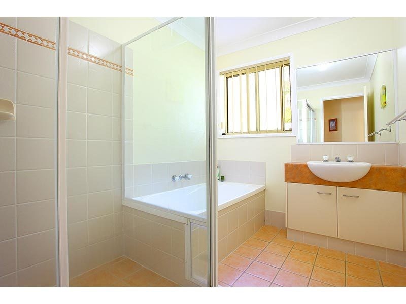 77 Riverpark Drive, Nerang QLD 4211
