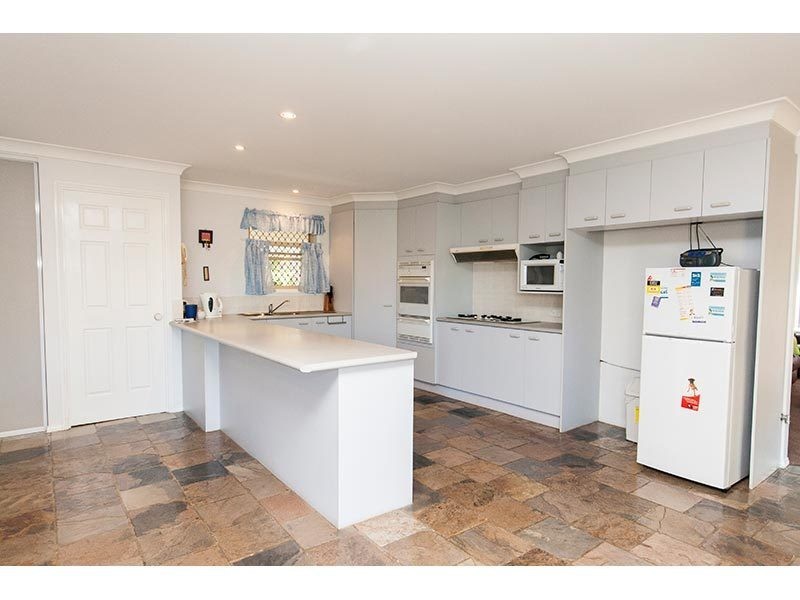 10 Nottingham Place, Highland Park QLD 4211