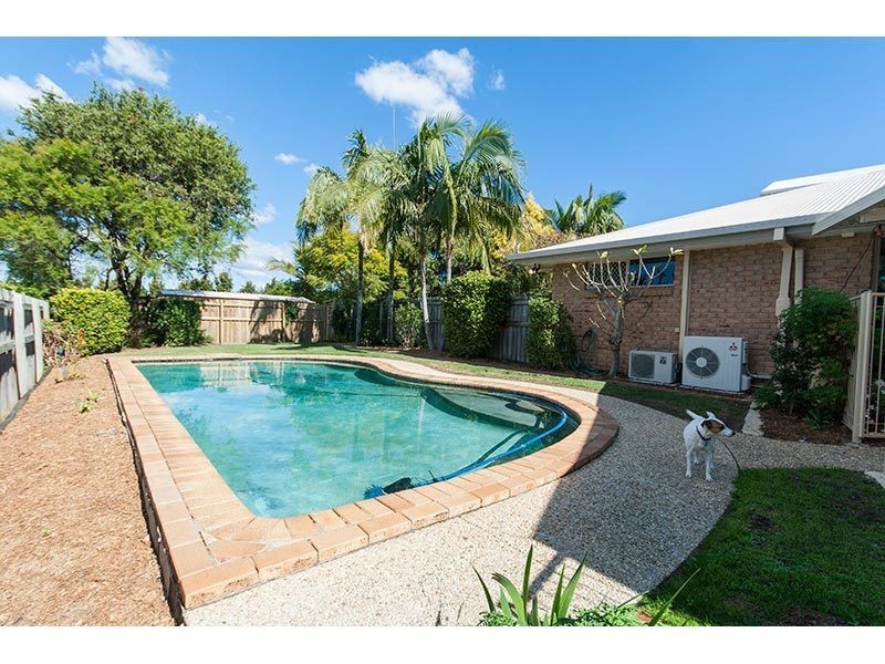 10 Nottingham Place, Highland Park QLD 4211