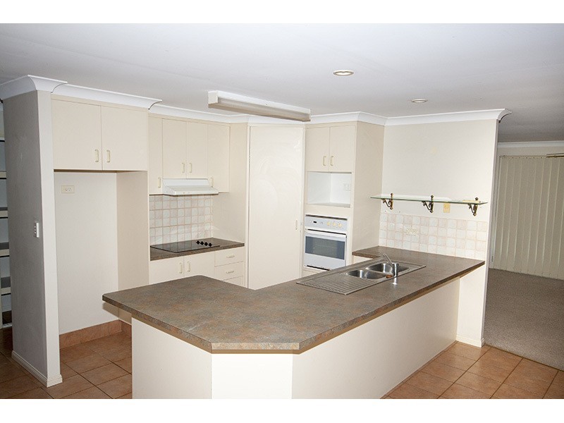 33 Glengarry Close, Highland Park QLD 4211