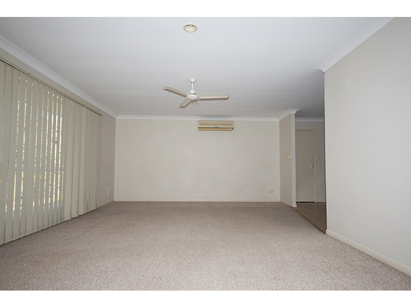 33 Glengarry Close, Highland Park QLD 4211