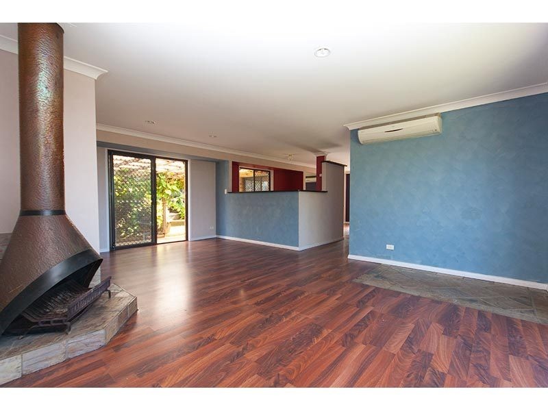 16 Jabiluka Drive, Highland Park QLD 4211