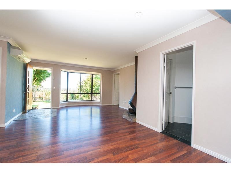 16 Jabiluka Drive, Highland Park QLD 4211