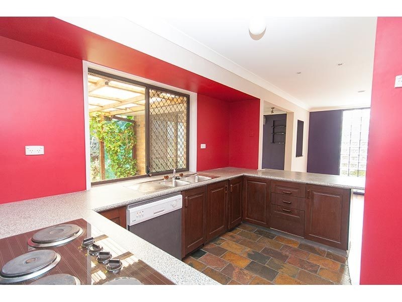 16 Jabiluka Drive, Highland Park QLD 4211