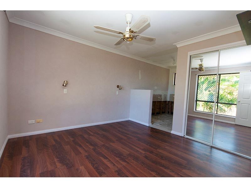 16 Jabiluka Drive, Highland Park QLD 4211