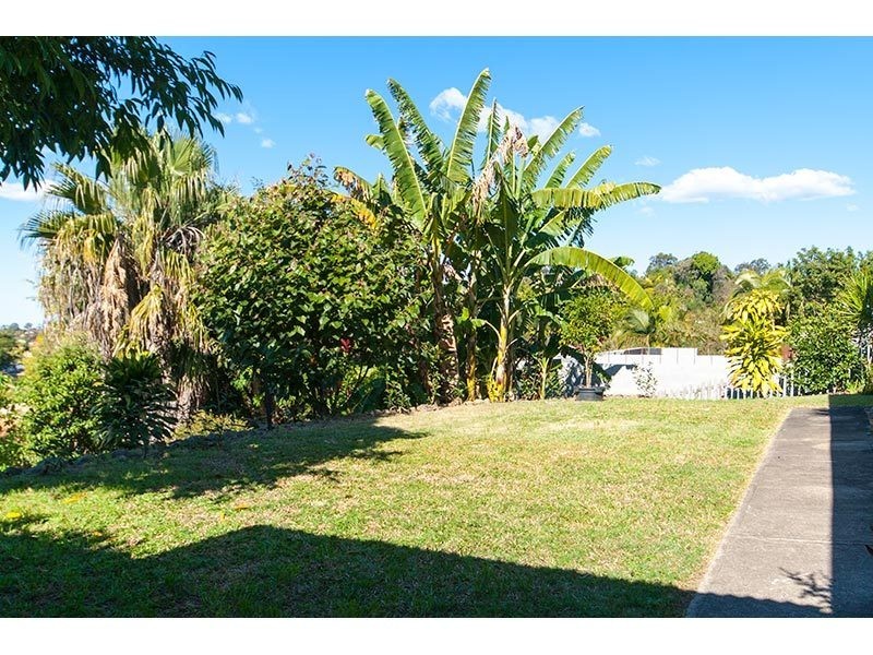16 Jabiluka Drive, Highland Park QLD 4211
