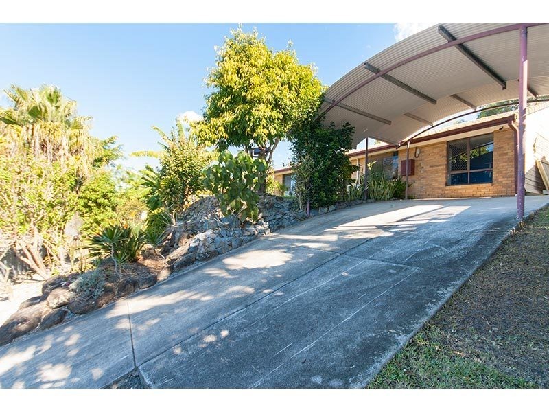 16 Jabiluka Drive, Highland Park QLD 4211