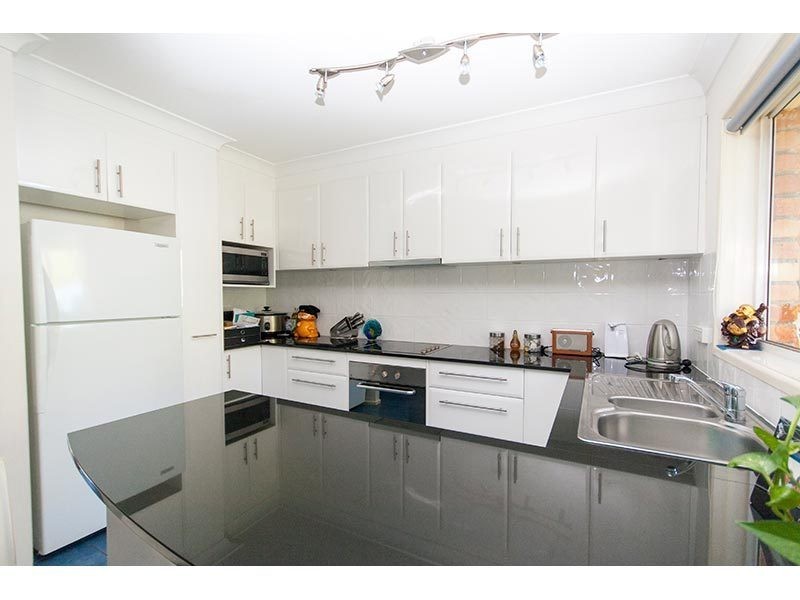 2/130-132 Pappas Way, Carrara QLD 4211