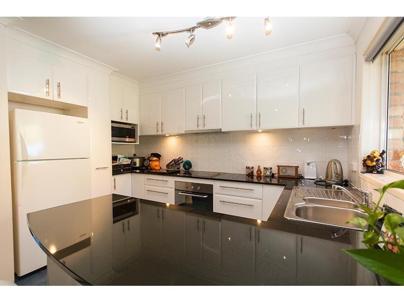 2/130-132 Pappas Way, Carrara QLD 4211