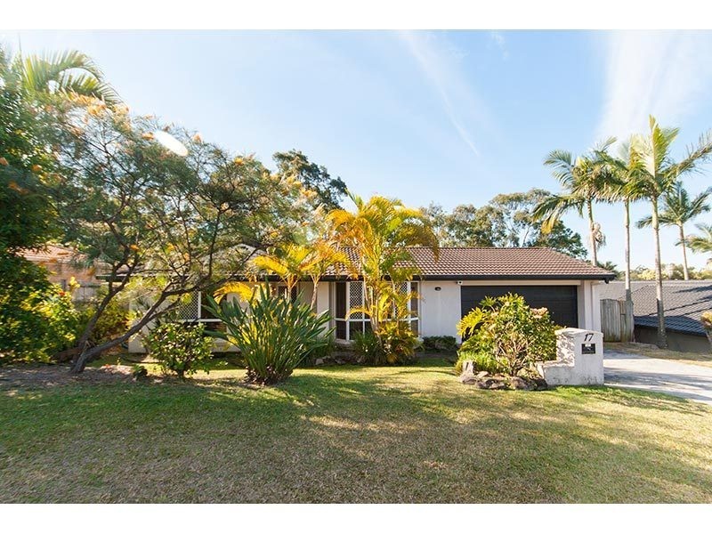 17 Rebbechi Court, Parkwood QLD 4214