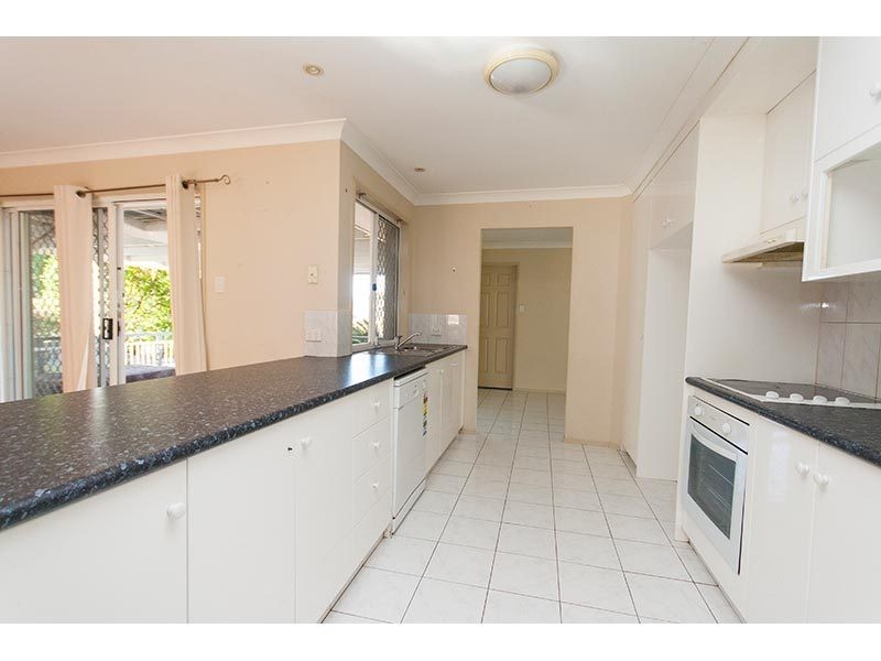 17 Rebbechi Court, Parkwood QLD 4214