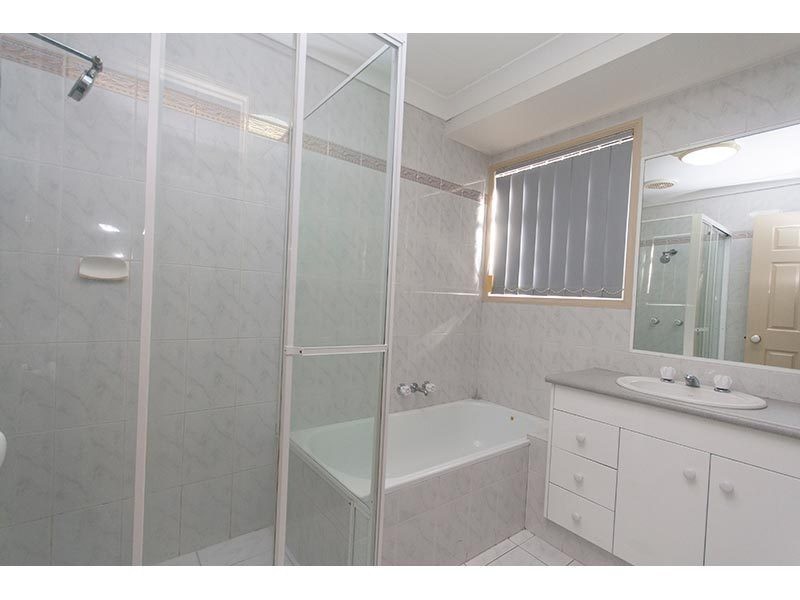 17 Rebbechi Court, Parkwood QLD 4214