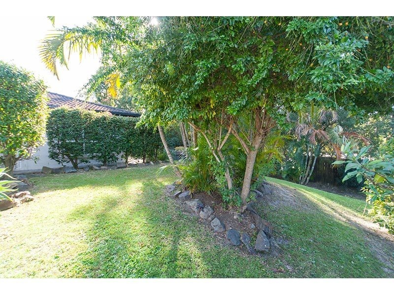 17 Rebbechi Court, Parkwood QLD 4214