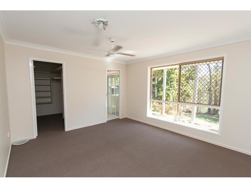 8 Crocus Way, Gaven QLD 4211