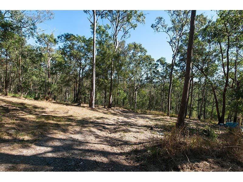 8 Crocus Way, Gaven QLD 4211