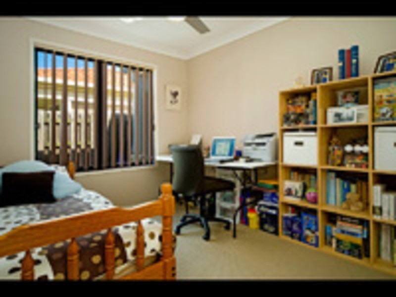 36 Marble Arch Place, Arundel QLD 4214