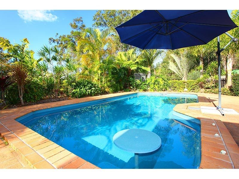 6 Columbine Way, Gaven QLD 4211