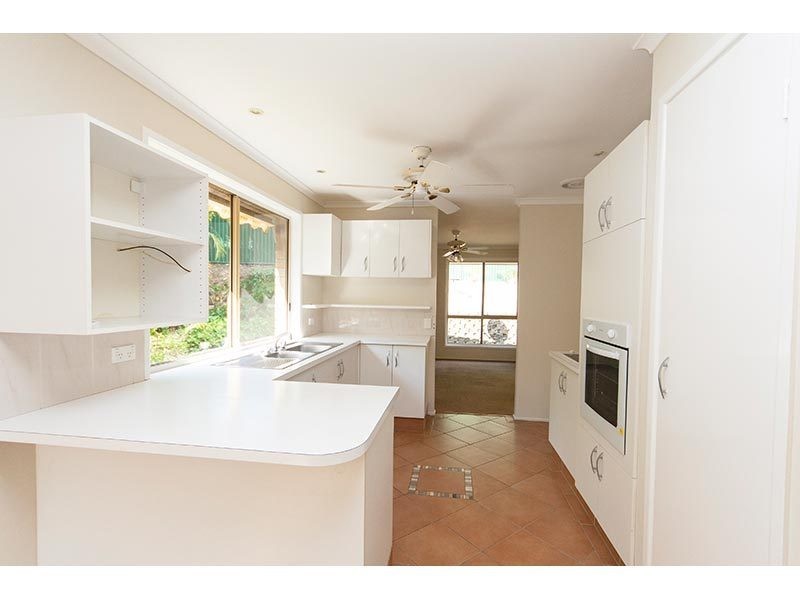 19 Issell Place, Highland Park QLD 4211