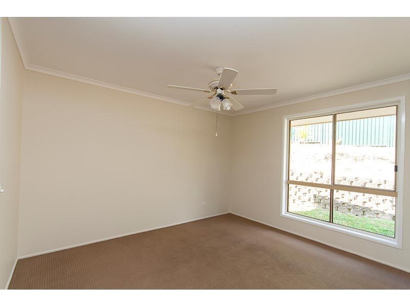 19 Issell Place, Highland Park QLD 4211