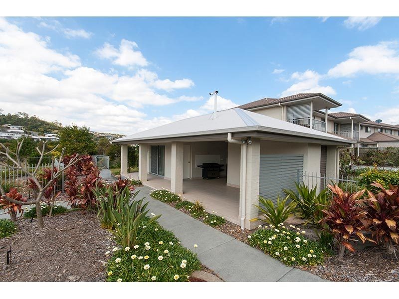 2/30 Carmarthen Circuit, Pacific Pines QLD 4211