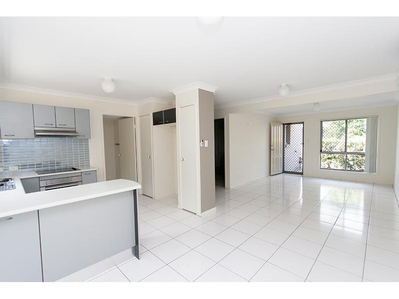 2/30 Carmarthen Circuit, Pacific Pines QLD 4211