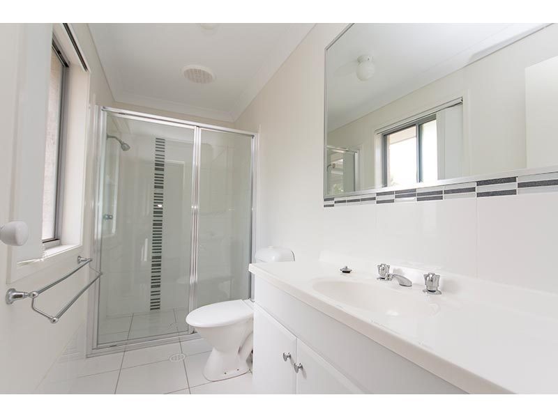 2/30 Carmarthen Circuit, Pacific Pines QLD 4211