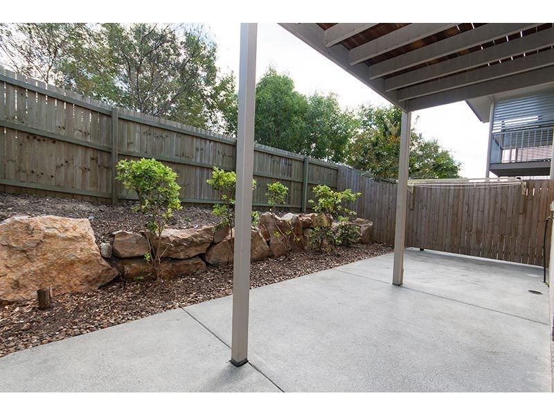 2/30 Carmarthen Circuit, Pacific Pines QLD 4211