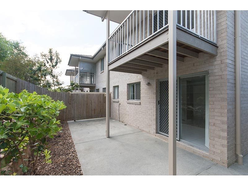 2/30 Carmarthen Circuit, Pacific Pines QLD 4211