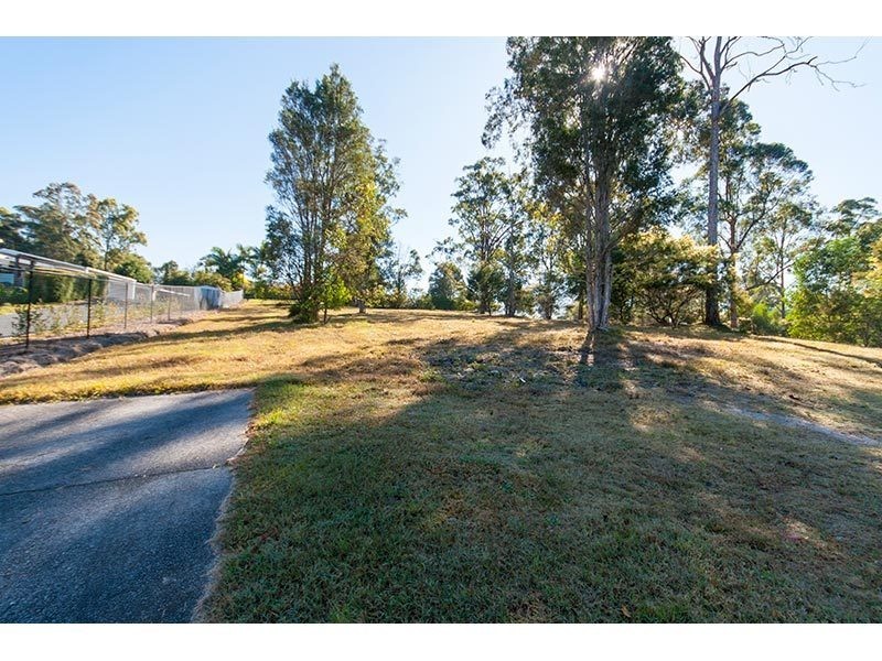 11 Lily Crescent, Nerang QLD 4211