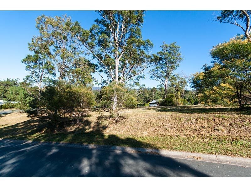 11 Lily Crescent, Nerang QLD 4211