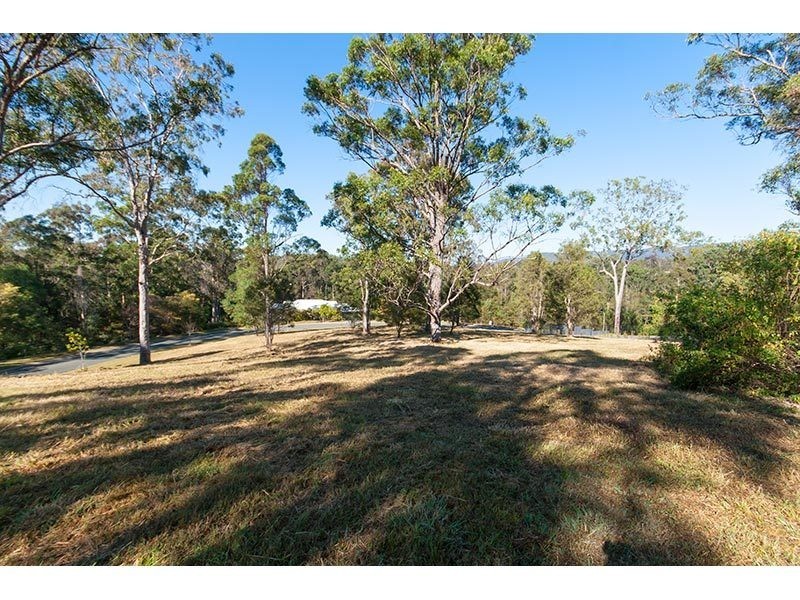 11 Lily Crescent, Nerang QLD 4211