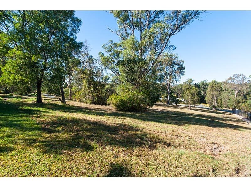 11 Lily Crescent, Nerang QLD 4211