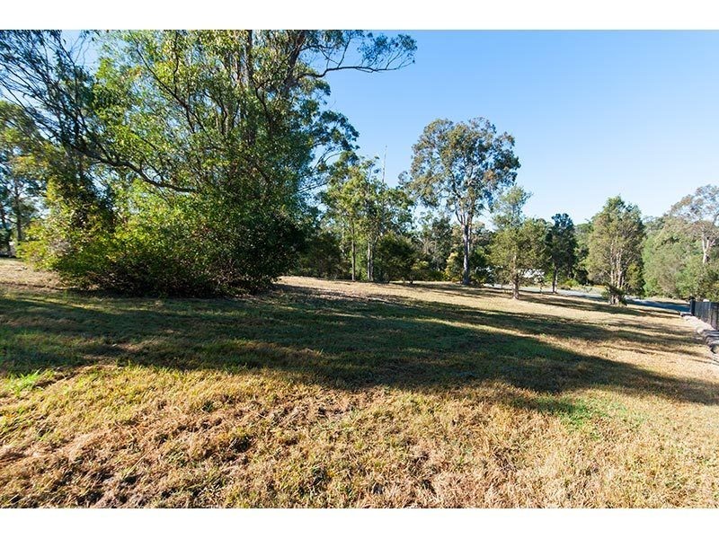 11 Lily Crescent, Nerang QLD 4211