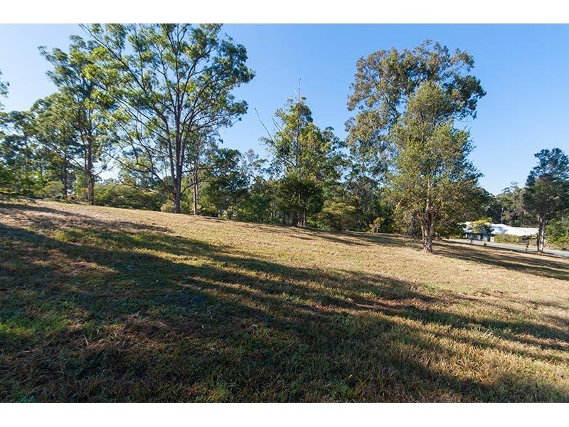 11 Lily Crescent, Nerang QLD 4211