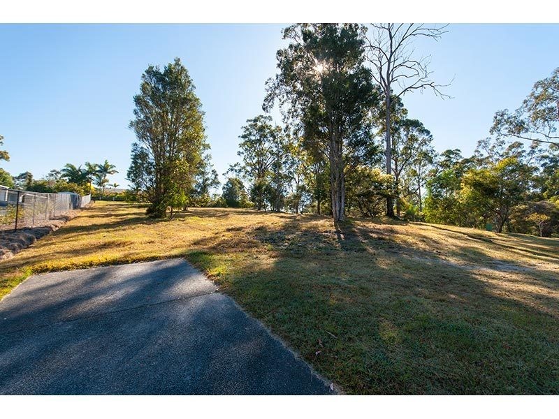 11 Lily Crescent, Nerang QLD 4211