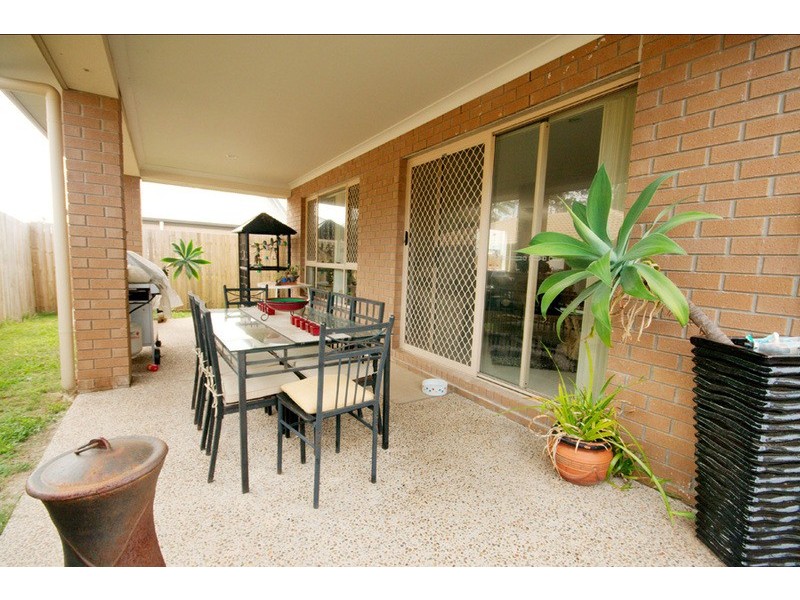 6 Jimmy Road, Coomera QLD 4209