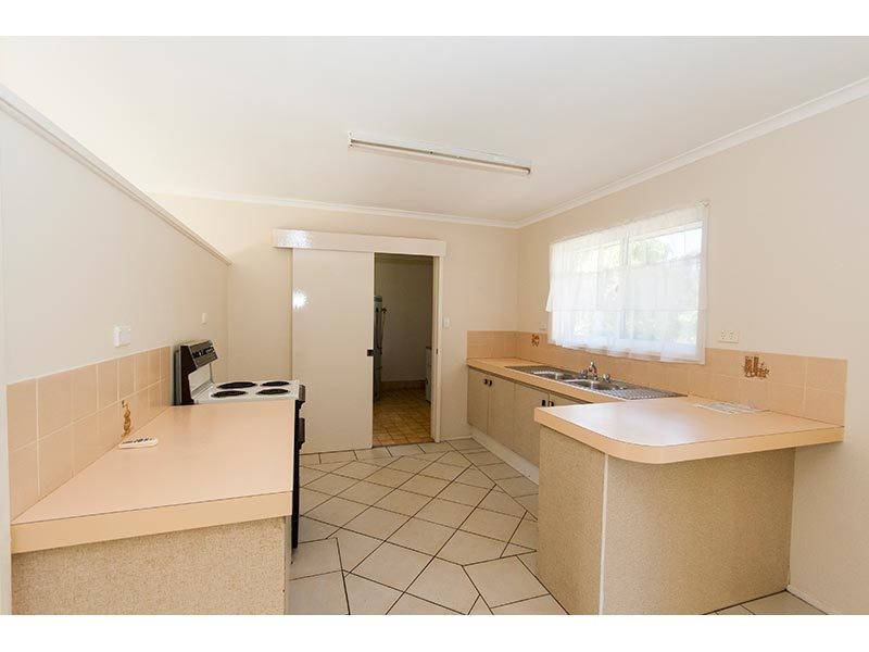 4 Ludong Street, Nerang QLD 4211