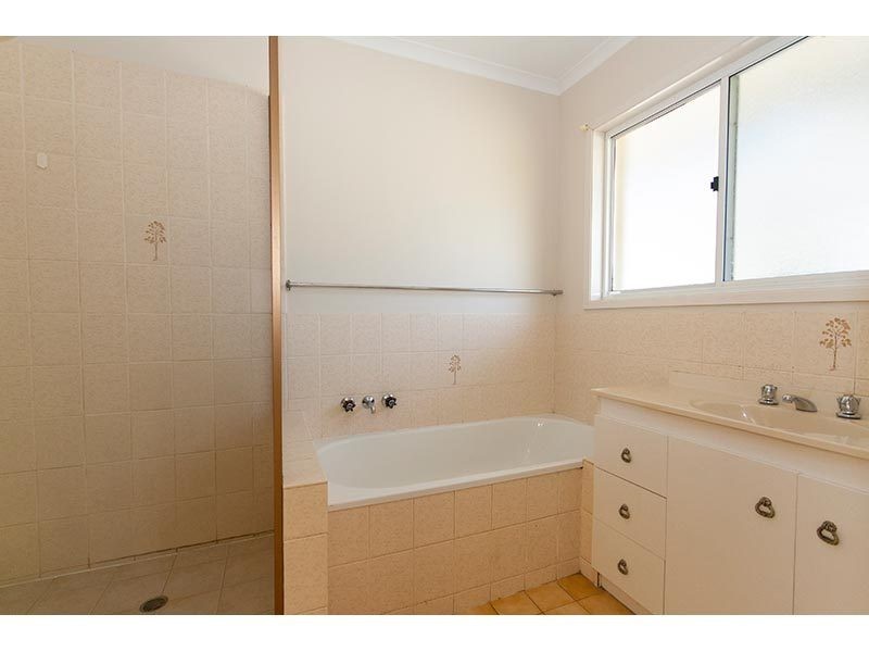 4 Ludong Street, Nerang QLD 4211