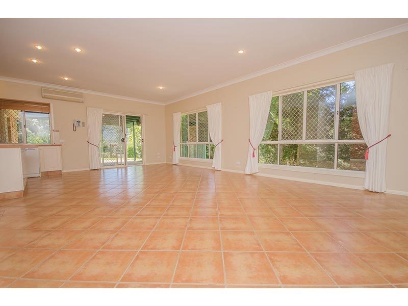 14 Newlands Court, Mount Nathan QLD 4211