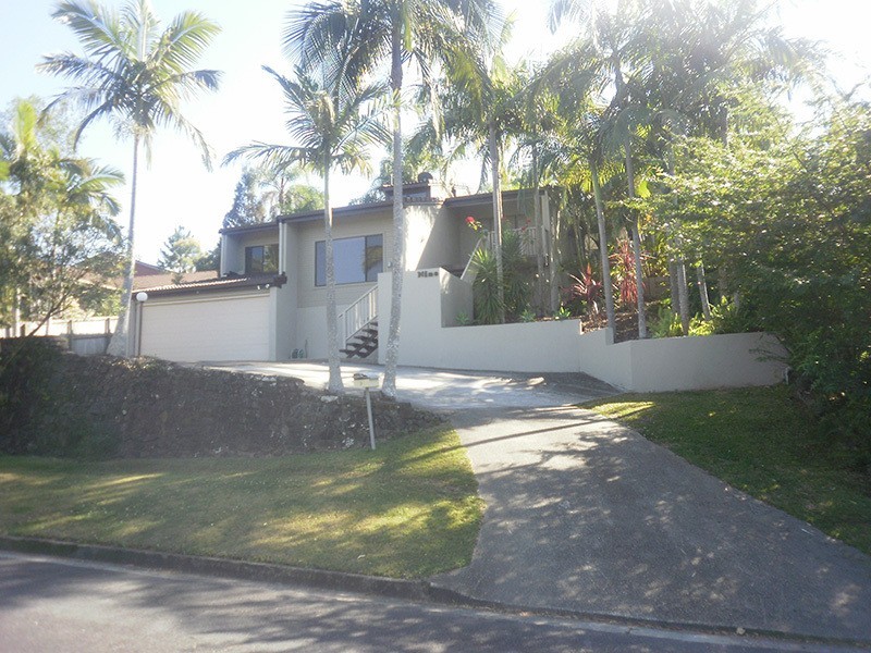 9 Willamulka Avenue, Ashmore QLD 4214